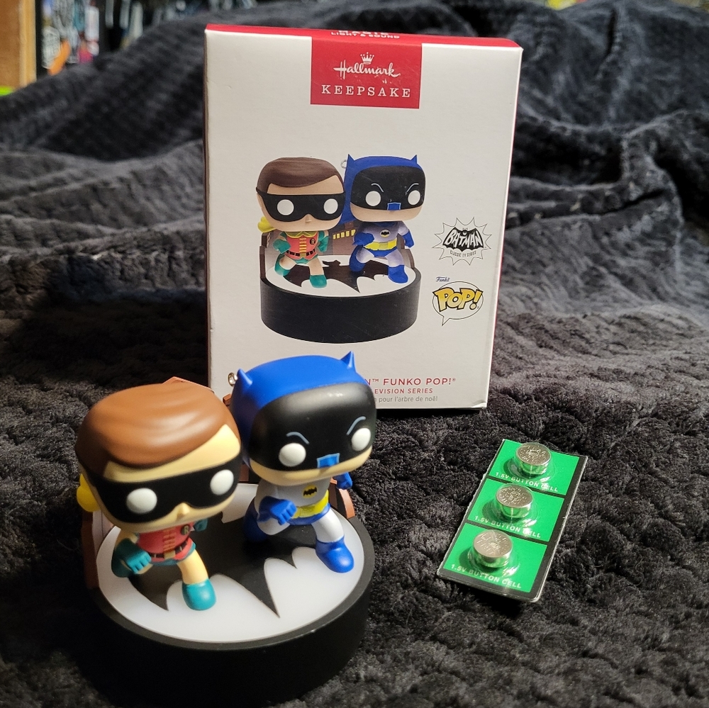 🎅 BATMAN & ROBIN Light & Sound Hallmark Funko Pop Christmas ornament NIB